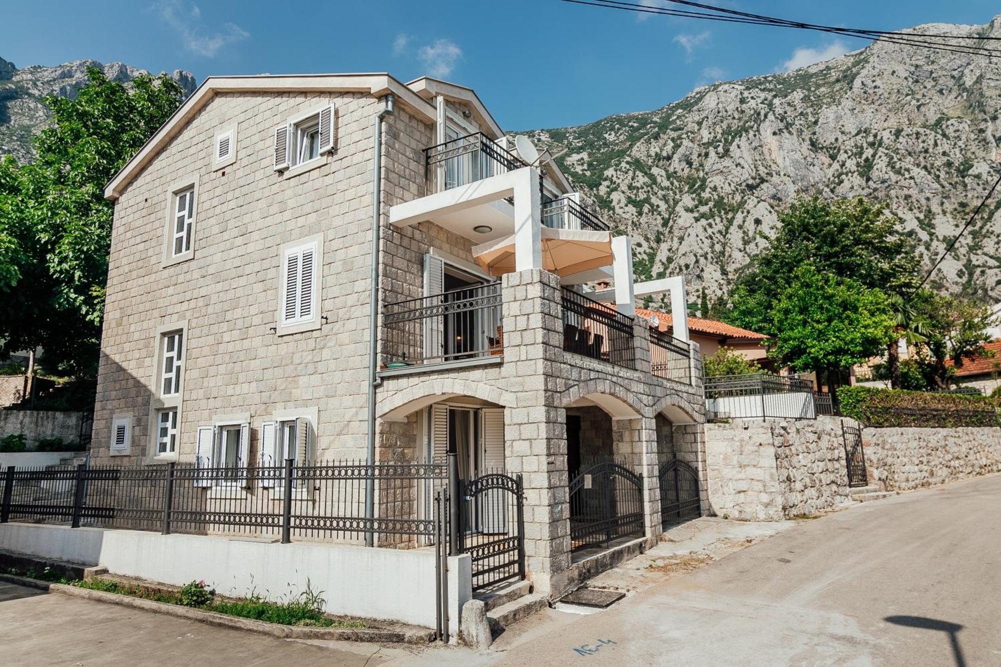 Holiday Home Amanda Hollick Kotor Luaran gambar